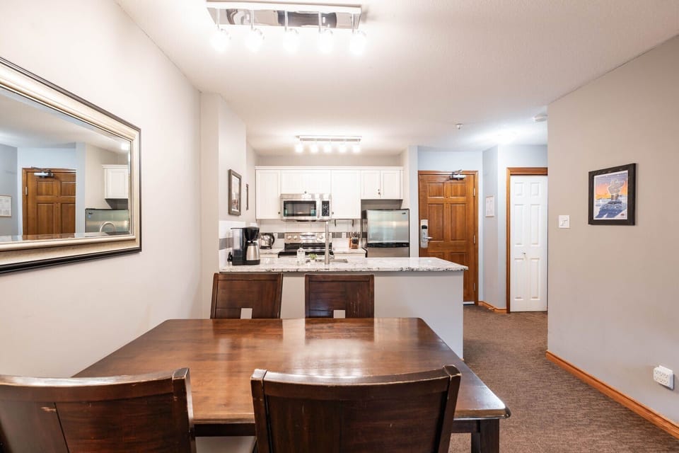 Dining area: Seats four people