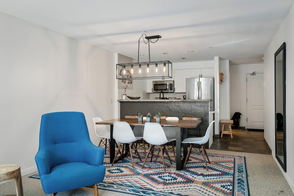 Dining area: Seats six people