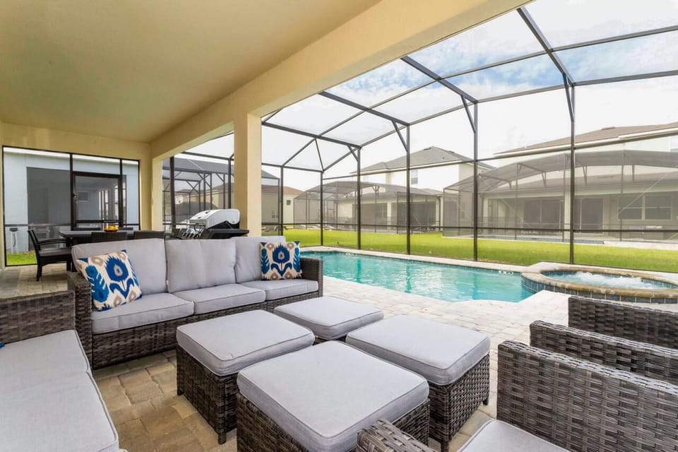 Family Room, Courtyard View | Pool | Outdoor pool
