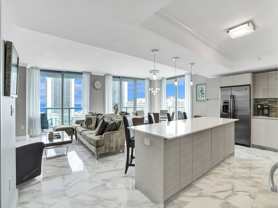 Family Apartment, Balcony, City View | Interior