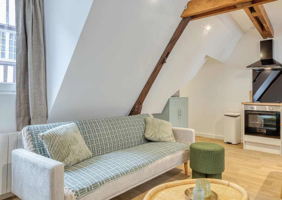 Canapé confortable avec décoration