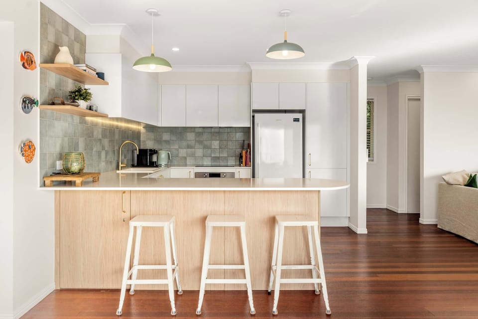 Pull up a stool for a leisurely breakfast, a casual coffee or a glass of wine while meals are prepared in the kitchen.