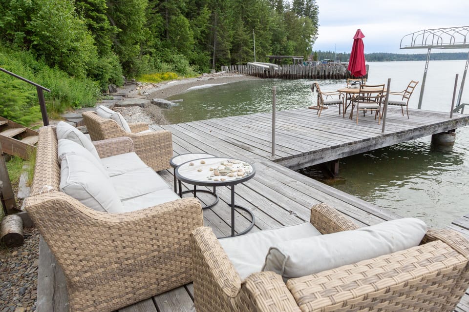 Seating on the dock.