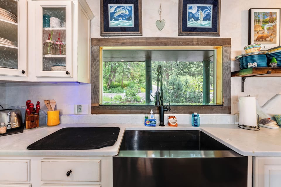 Kitchen. | Main House