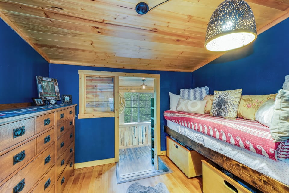 Twin bed. | Main House