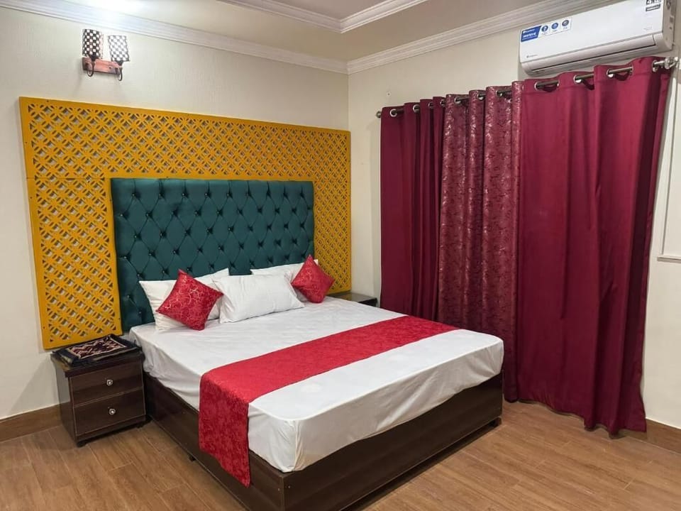 Deluxe Double Room | Desk, laptop workspace, WiFi (free)