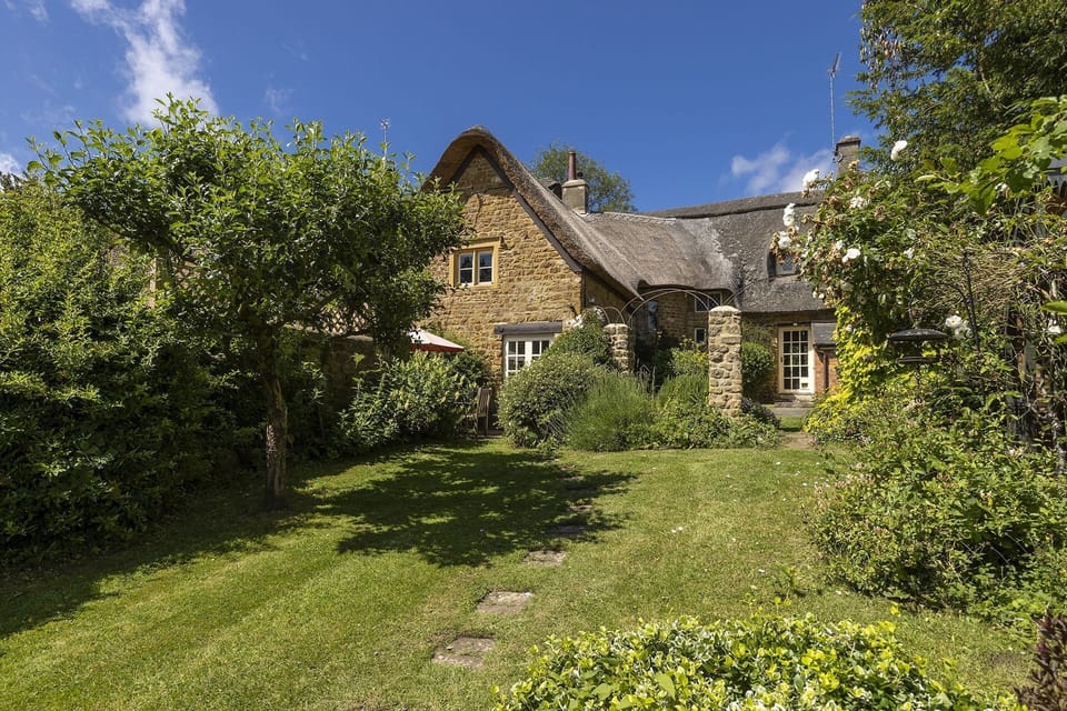 The Green Garden - StayCotswold