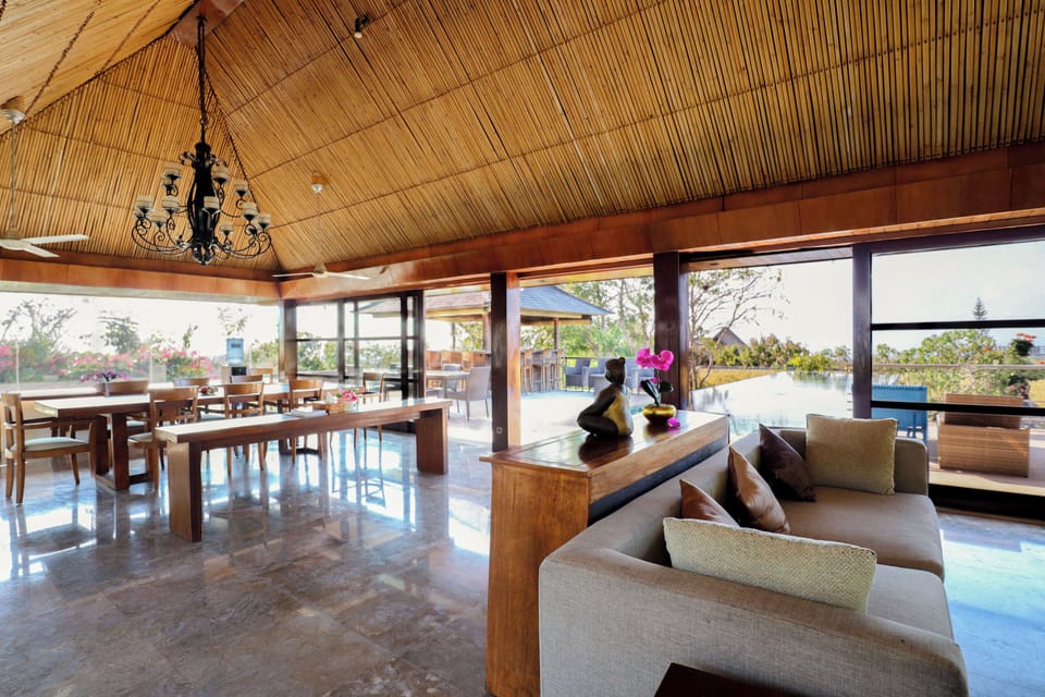 Villa, 6 Bedrooms, Ocean View | Living area | 36-inch LCD TV with digital channels