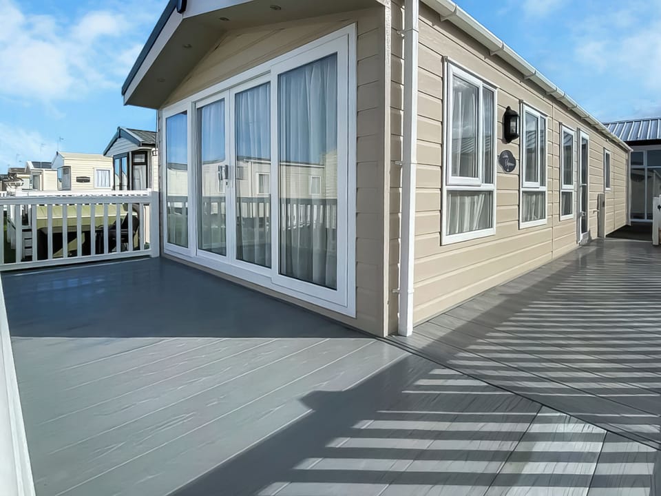 Exterior | Delta Superior - North Wales Holidays, Towyn