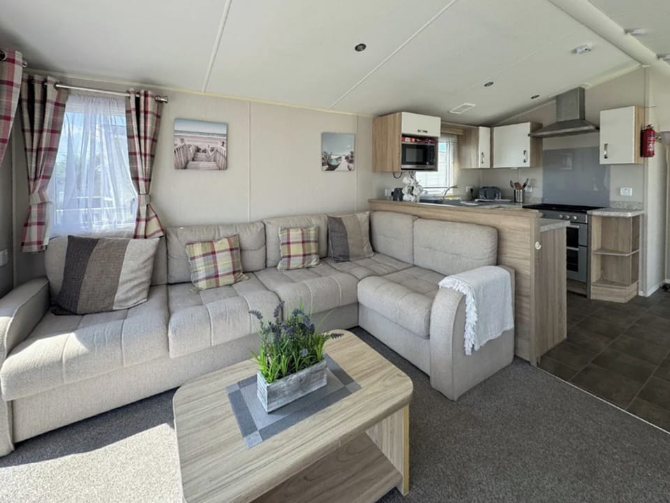 Open plan living space | Willerby Sierra - North Wales Holidays, Towyn