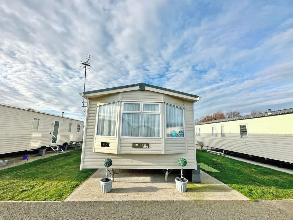 Exterior | Carnaby Melrose - North Wales Holidays, Towyn
