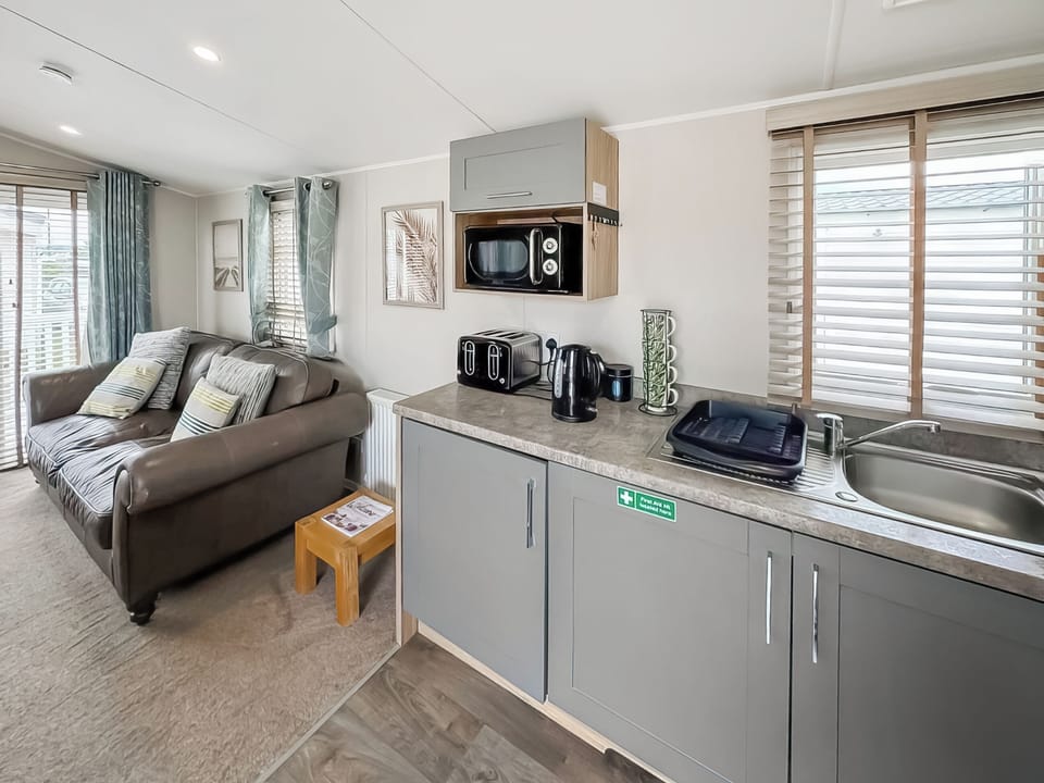 Open plan living space | Willerby Castleton Malton 2 - North Wales Holidays, Towyn