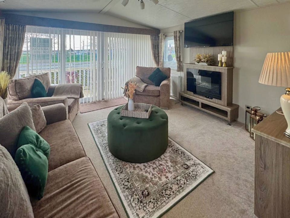 Open plan living space | Delta Superior 2 - North Wales Holidays, Towyn