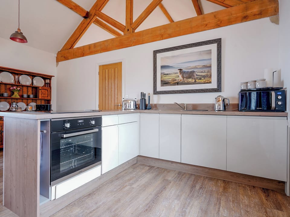 Kitchen | The Loft - Westhills Courtyard, Winster