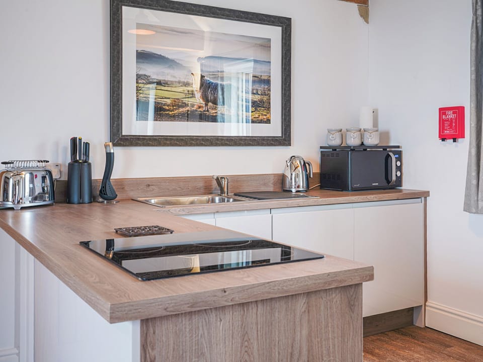 Kitchen | The Loft - Westhills Courtyard, Winster