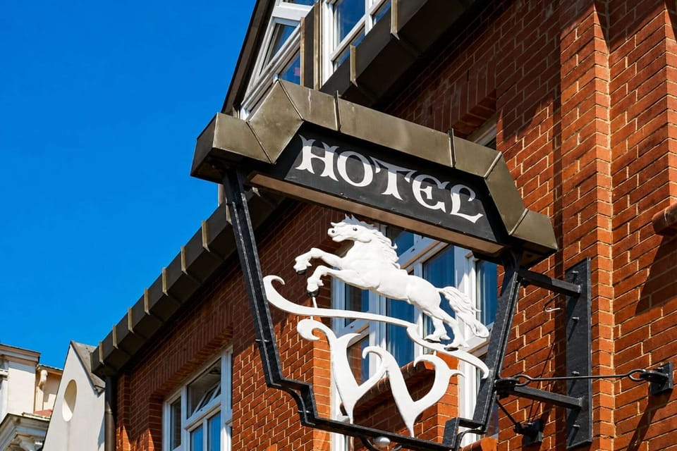 Hotel Exterior [summer]