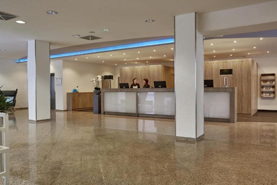 Entrance / Reception