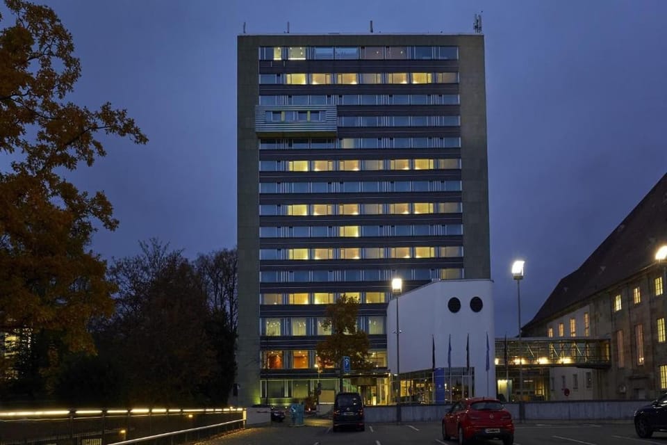 Hotel Exterior [summer]