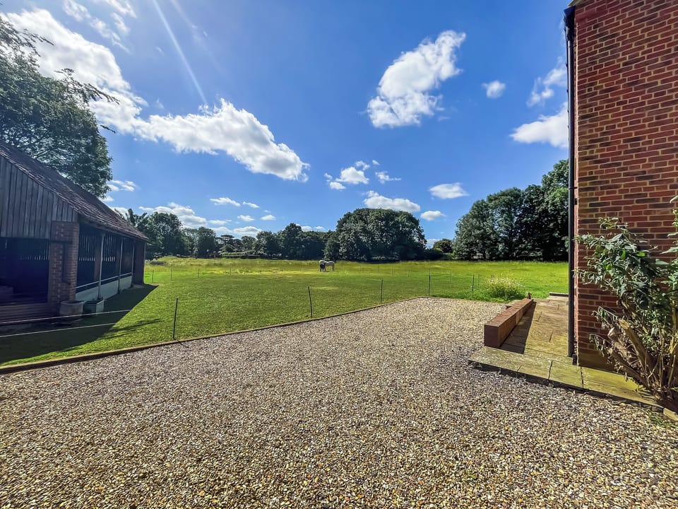 Exterior | Windmill Cottage, Tetford