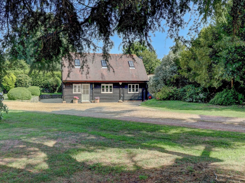 Exterior | Meadow Barn, Pulborough