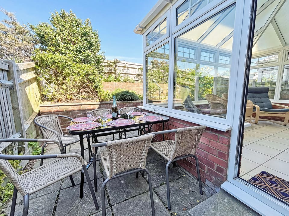 Sitting-out-area | Seven Sisters House, Seaford