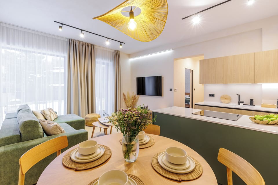 Deluxe Apartment, Balcony, Garden View (BOHO) | Living area