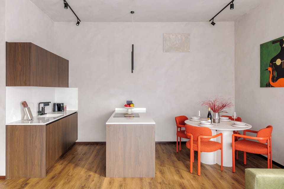 Superior Apartment, Balcony, Garden View (Modern) | Private kitchen | Fridge, microwave, oven, stovetop