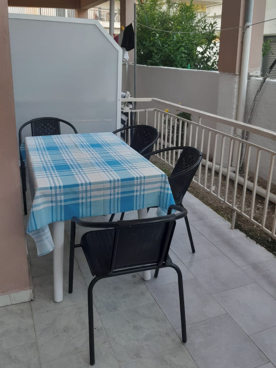 Superior Quadruple Room | Outdoor dining