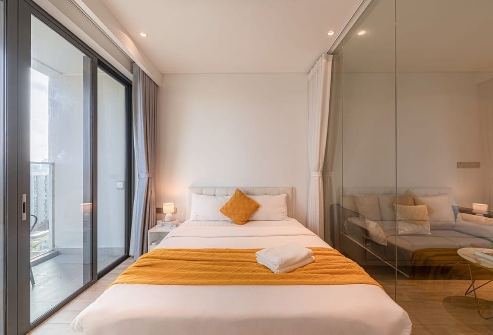 Deluxe Apartment, 1 Bedroom, City View | Desk, laptop workspace, blackout drapes, soundproofing