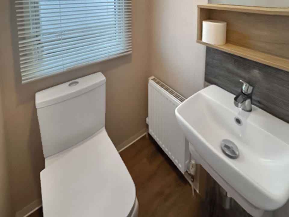 Bathroom | Swift Bordeaux Escape - North Wales Holidays, Towyn