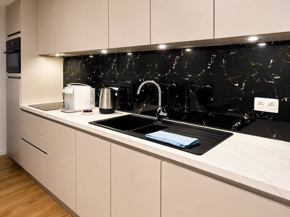 Basic Apartment | Private kitchen