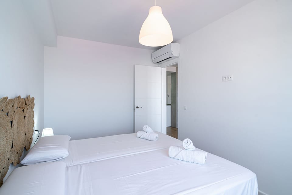 2 bedrooms, bed sheets