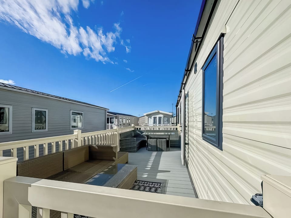 Decking | Carnaby Oakdale - North Wales Holidays, Towyn