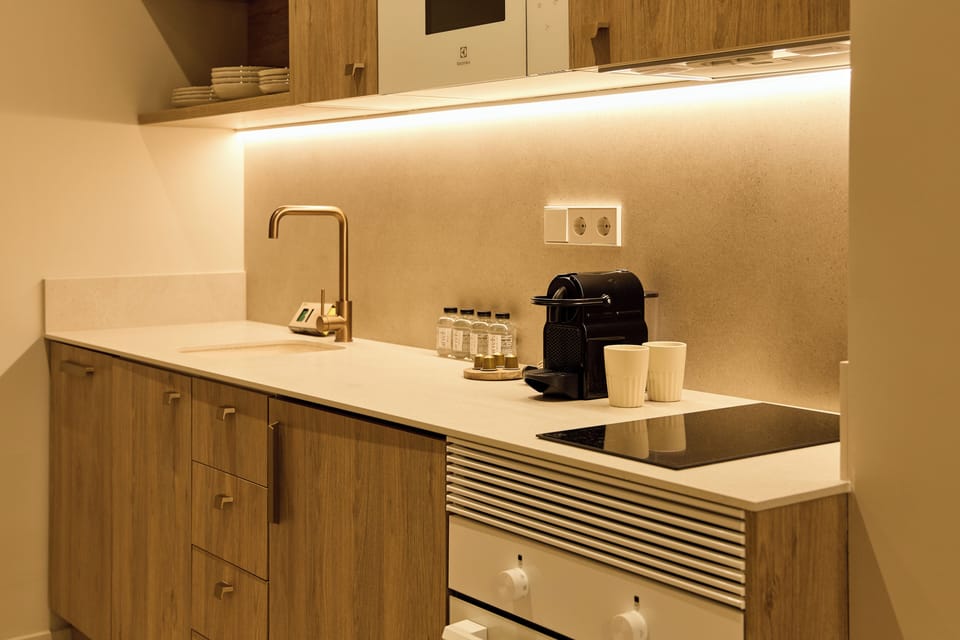 Deluxe Apartment, 1 Double Bed with Sofa bed, Balcony | Private kitchen | Espresso maker, mini-fridge, microwave, oven