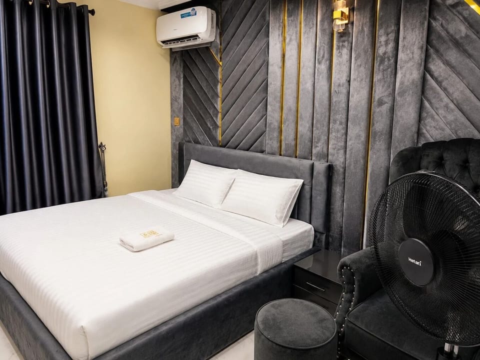 Family Room, Balcony, City View | Desk, laptop workspace, soundproofing, WiFi (free)