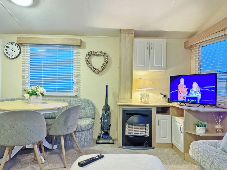 Living area | Willerby Vacation, Penrhyn Bay