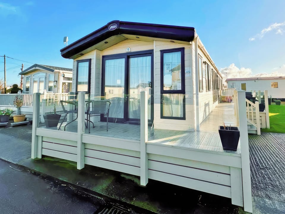 Exterior | ABI Westwood - Golden Gate Holidays, Towyn