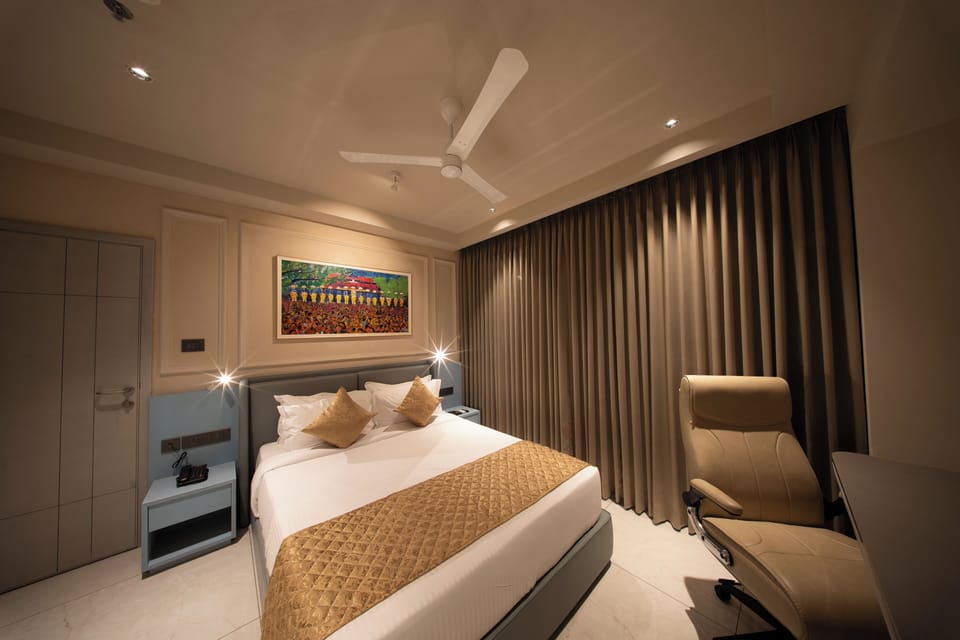 Superior Pool View Room | Egyptian cotton sheets, premium bedding, laptop workspace, WiFi (free)