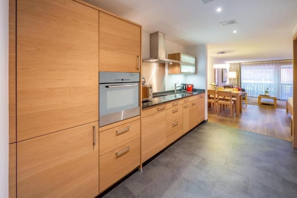 Shared fridge, shared microwave