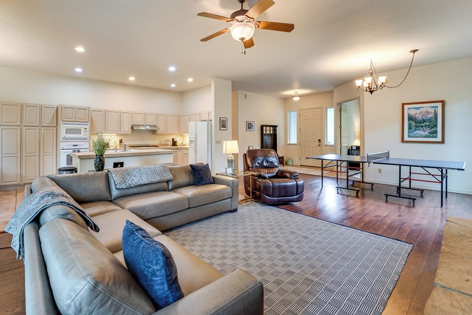 House (3 Bedrooms) | Interior