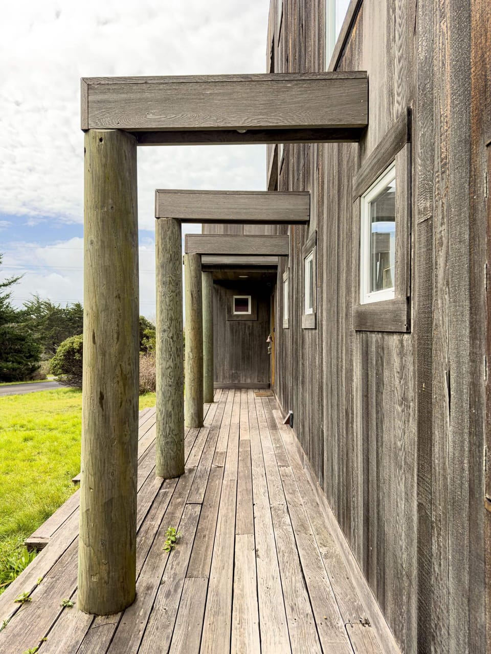To Entrance