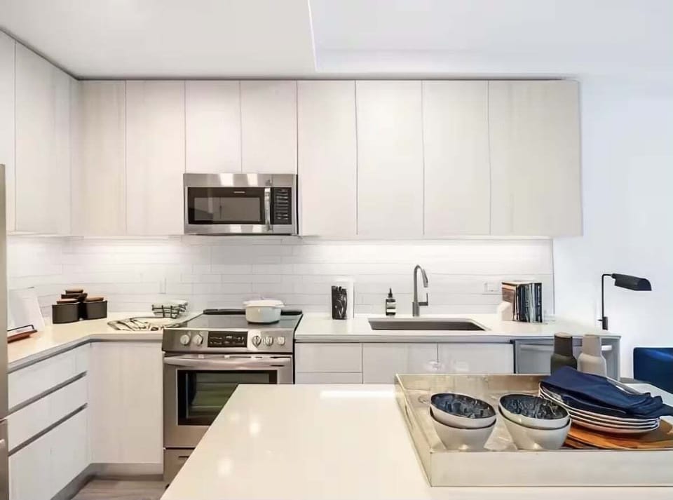 Condo, 1 Bedroom | Private kitchen | Coffee/tea maker, fridge, oven, toaster