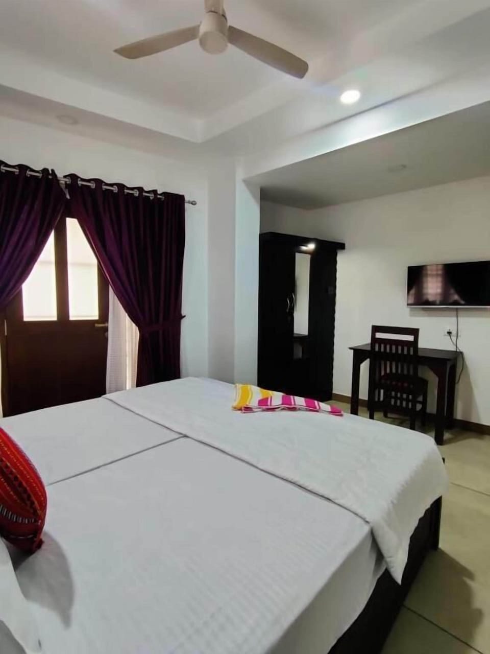 Deluxe Twin Room, Balcony, Courtyard View | WiFi (free)