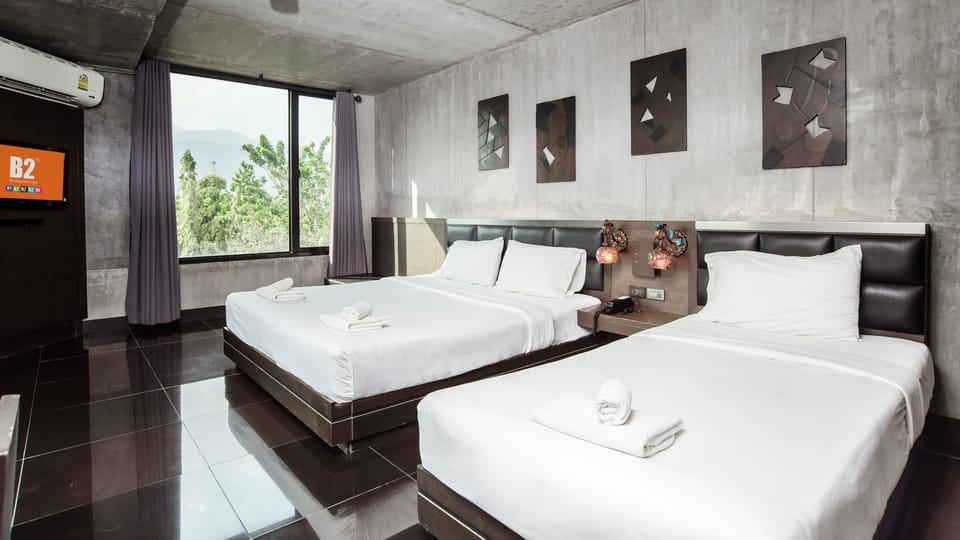 Luxury Triple Room | Blackout drapes, free WiFi, bed sheets
