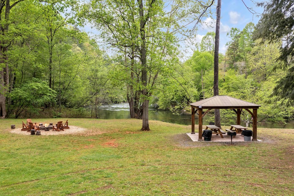 Fire pit and Pavilion with park style charcoal grill at River Park