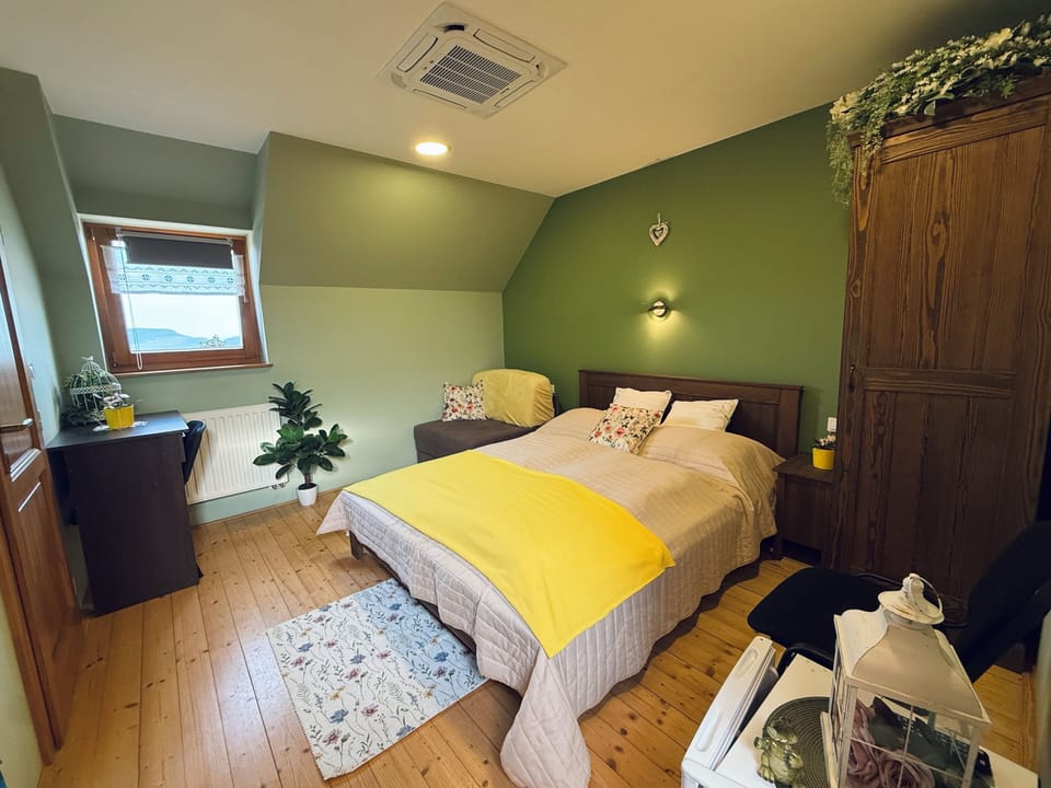 Triple Room, Courtyard View | WiFi (free)
