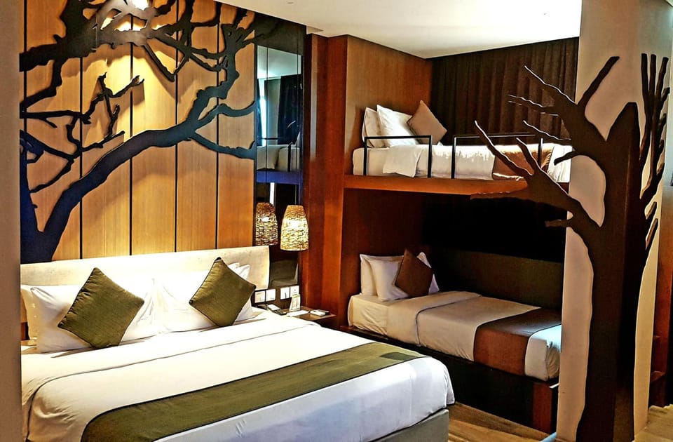 In-room safe, desk, iron/ironing board (on request), WiFi (free)