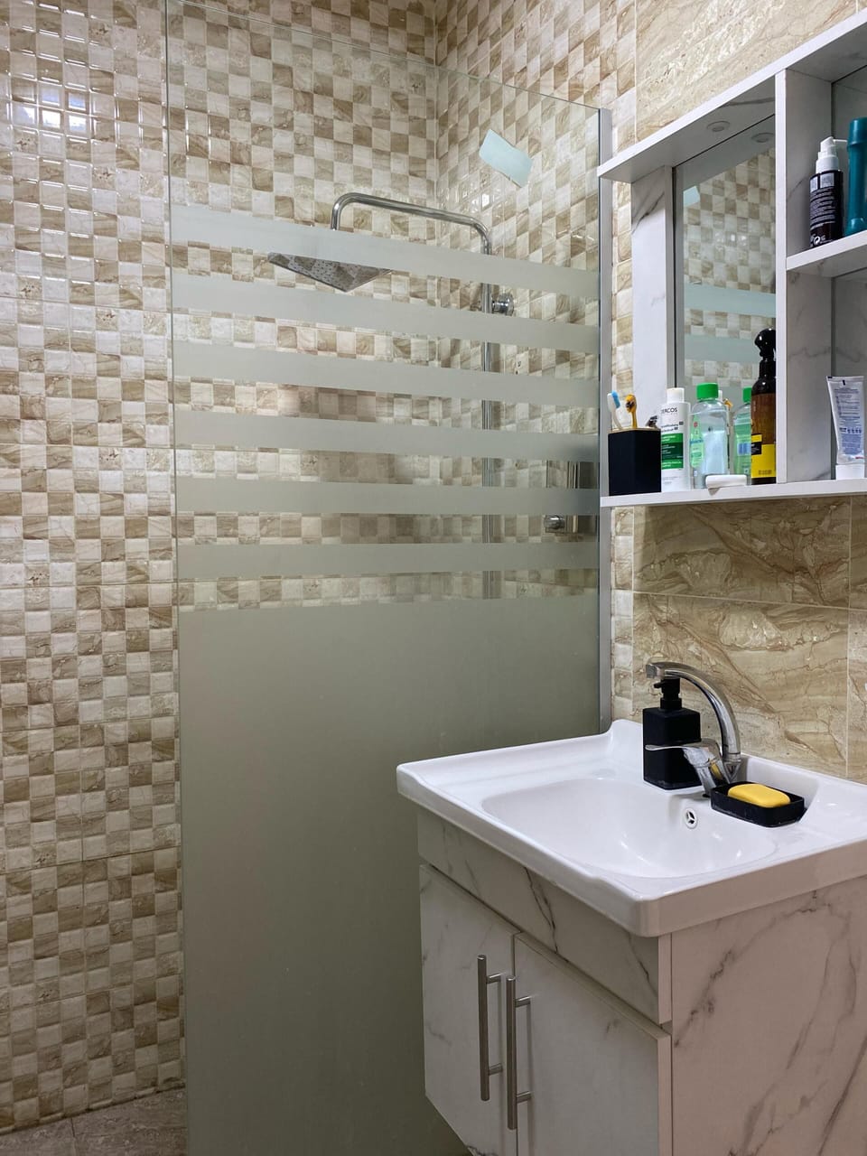 Luxury Double Room | Bathroom | Shower, hair dryer, slippers, towels
