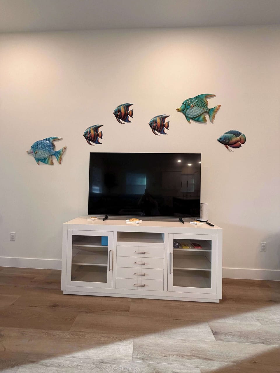Smart TV Perfect for Family Movie Night!