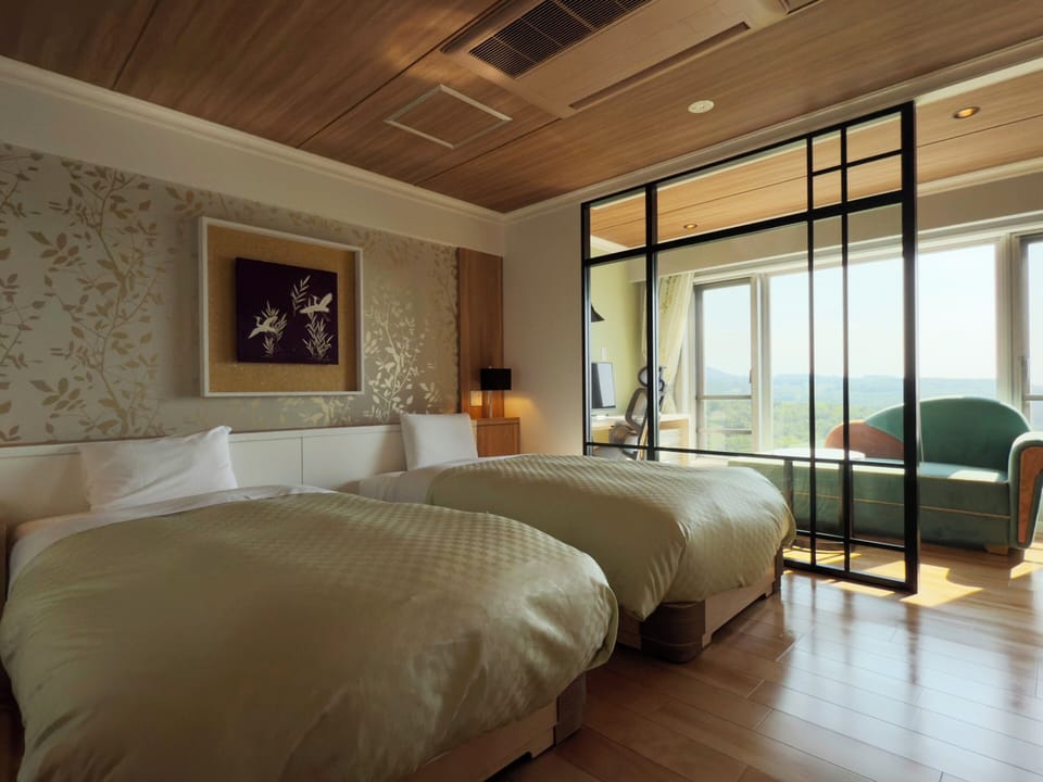 Deluxe Twin | In-room safe, desk, free WiFi, bed sheets